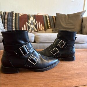 Capezzani Made in Italy Vero Cuoio Studded Buckle Moto Ankle Boot
